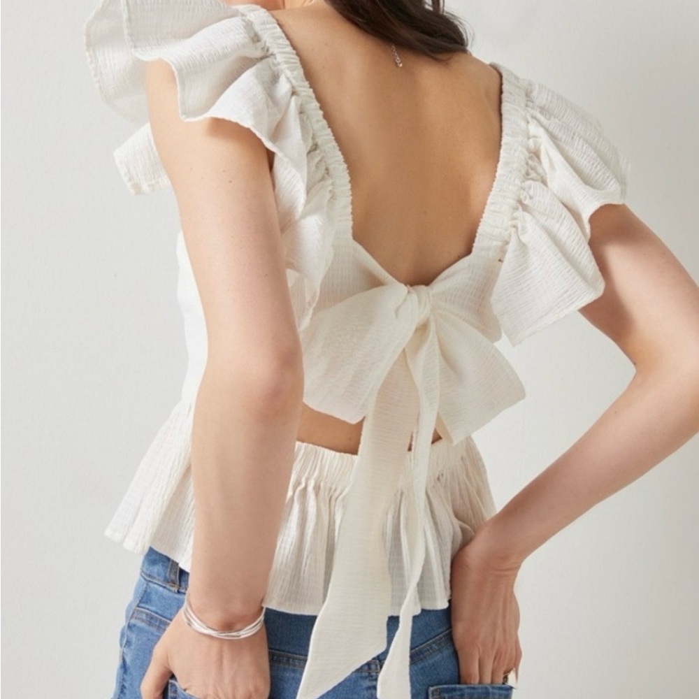 Francesca's Collections White Ruffle Bow Back Blouse - Picture 2 of 3